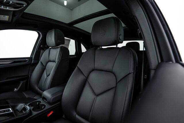 2026 Porsche Macan T