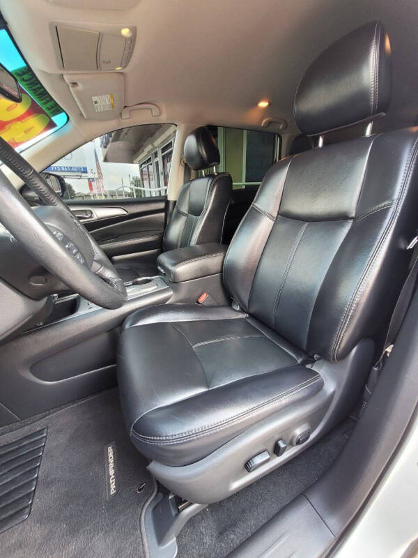 2019 Nissan Pathfinder SL