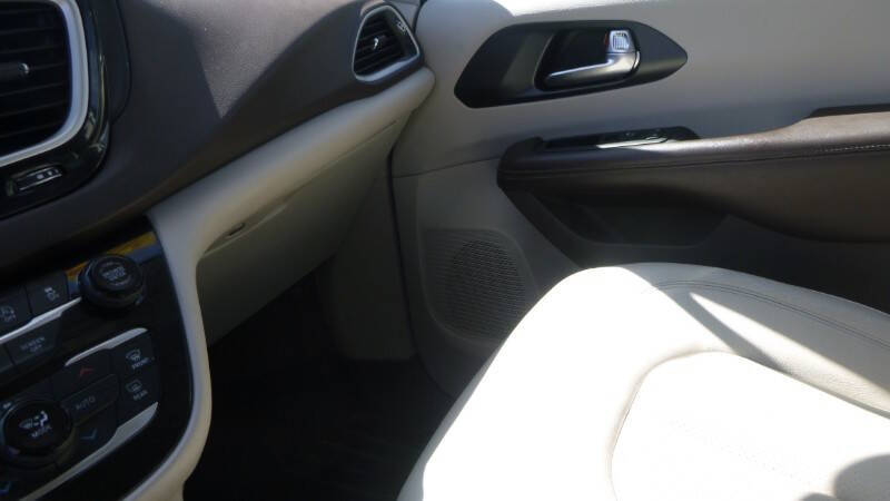 2020 Chrysler Pacifica Touring L Plus
