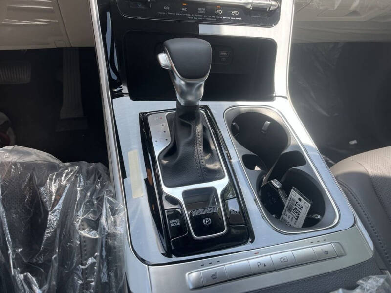 2024 Kia Carnival EX