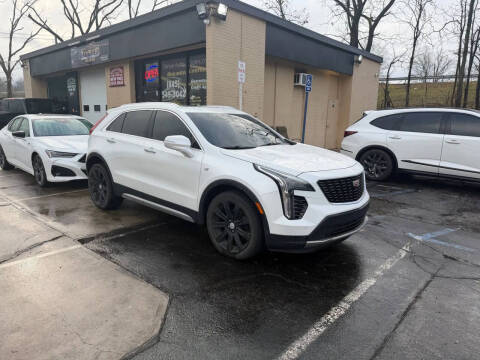 2022 Cadillac XT4 Premium Luxury