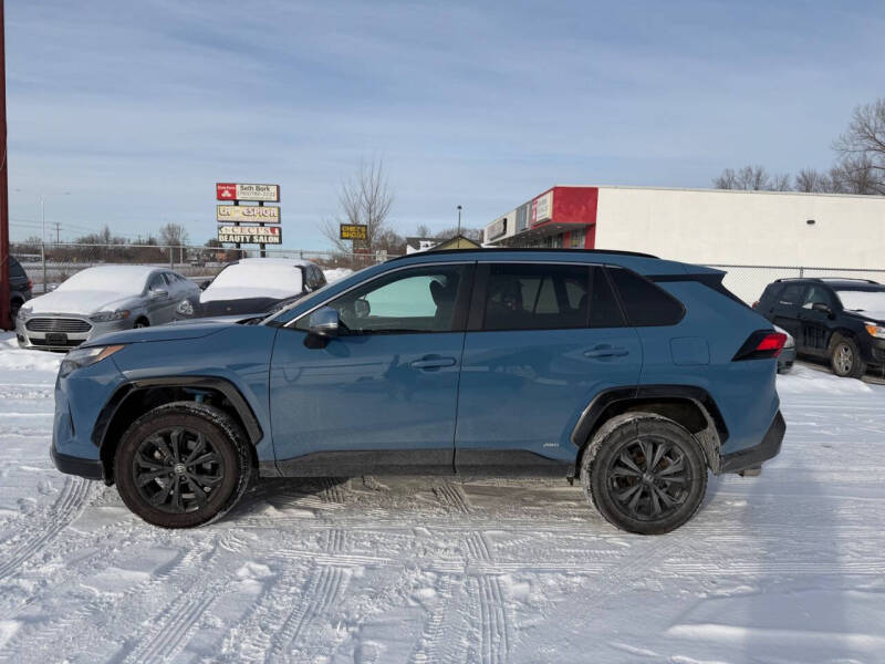 2022 Toyota RAV4 Hybrid SE