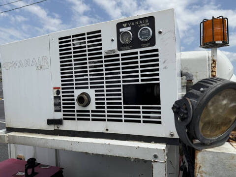 2011 Freightliner M2 106