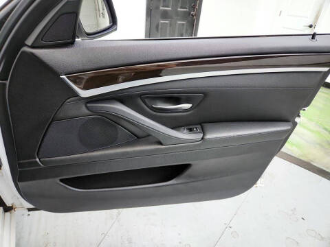 2016 BMW 5 Series 528i