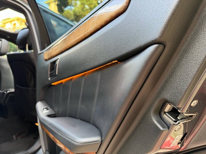 2011 Mercedes-Benz E-Class E 550 Luxury