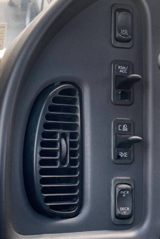 2015 Freightliner M2 106