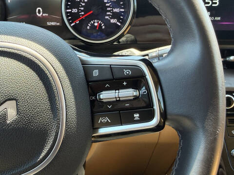 2024 Kia Carnival EX
