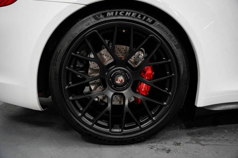 2016 Porsche 911 Carrera GTS