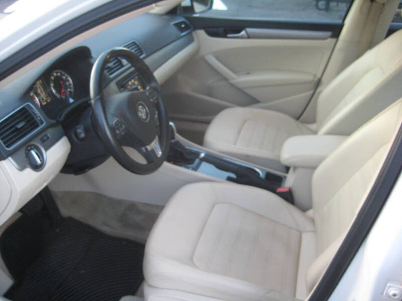 2015 Volkswagen Passat 1.8T SE
