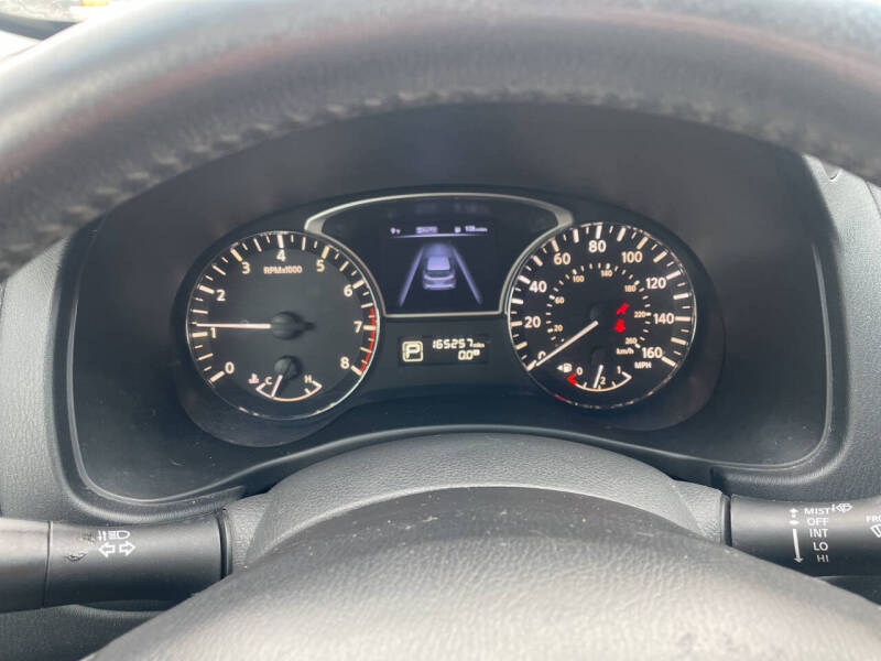 2015 Nissan Pathfinder SV