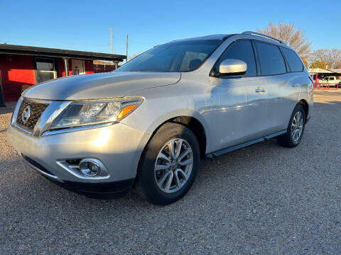 2015 Nissan Pathfinder for sale at RPM Autos in Amarillo TX