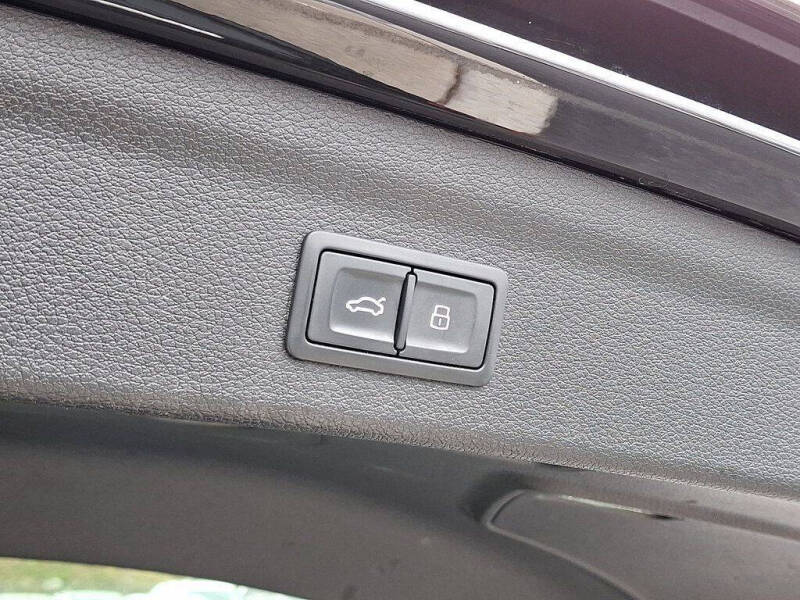 2022 Audi Q3 quattro S line Premium 45 TFSI