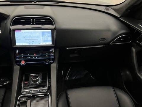 2020 Jaguar F-PACE 25t Premium