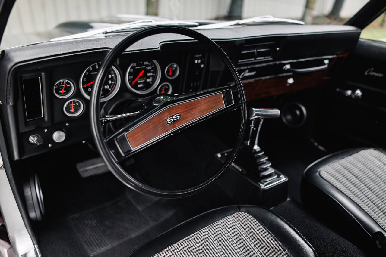 1969 Chevrolet Camaro 19