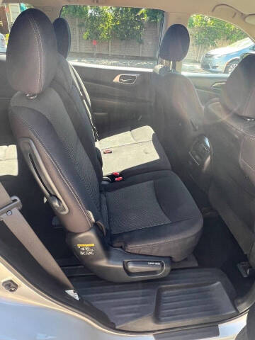 2019 Nissan Pathfinder SV