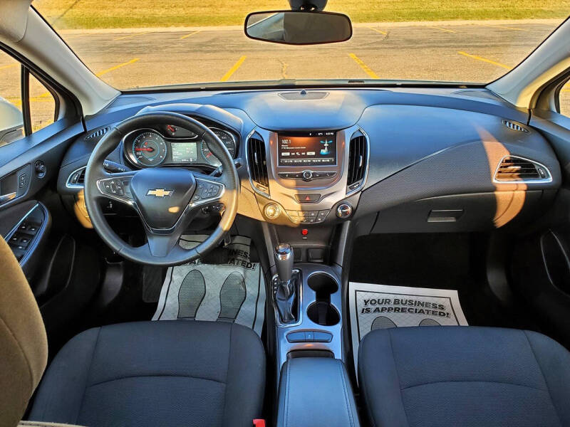 2017 Chevrolet Cruze LT Auto