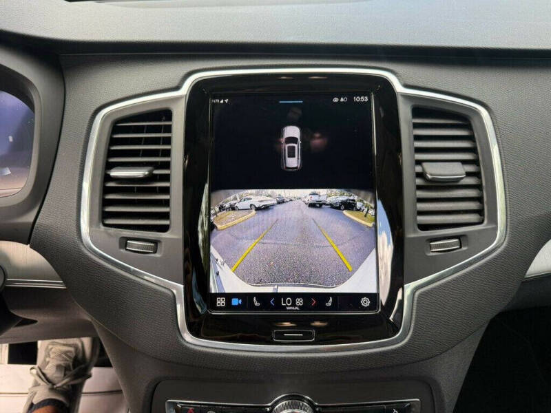 2025 Volvo XC90 B5 Core Bright Theme