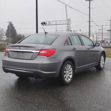 2013 Chrysler 200 Touring