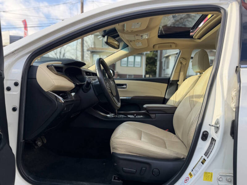 2015 Toyota Avalon Hybrid XLE Premium