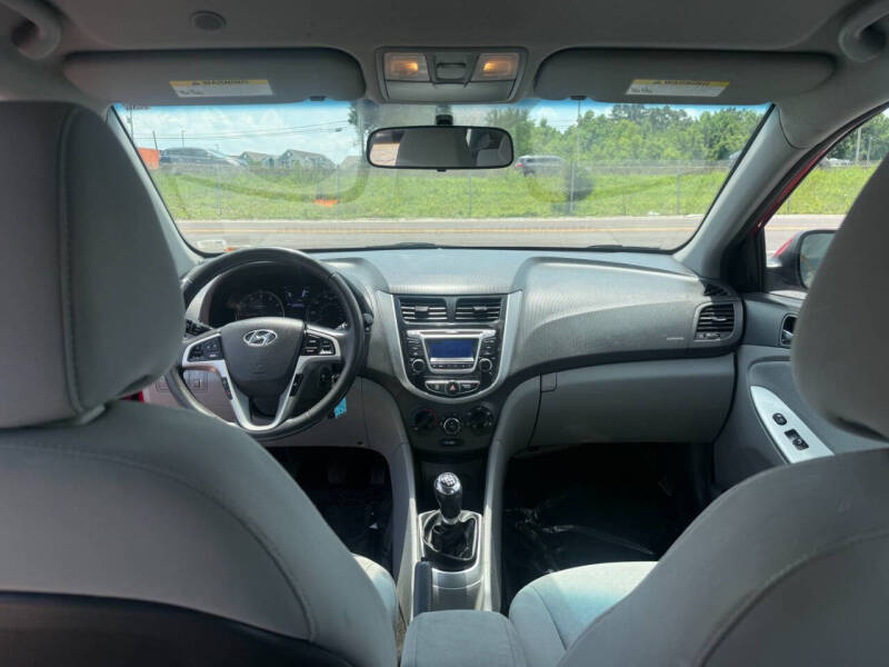 2014 Hyundai Accent SE
