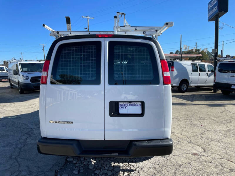 2021 Chevrolet Express Cargo Work Van photo 6