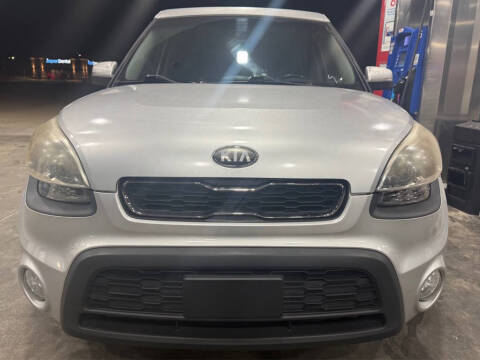 2013 Kia Soul +