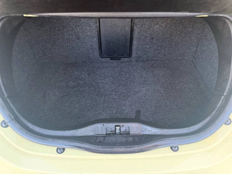 2004 Volkswagen New Beetle Convertible GLS