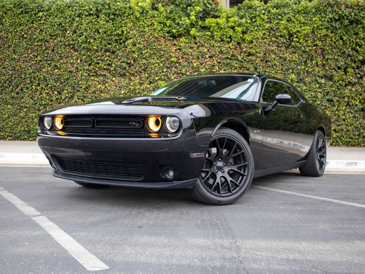 Black 2016 Dodge Challenger R/T R/T 2dr Coupe 1