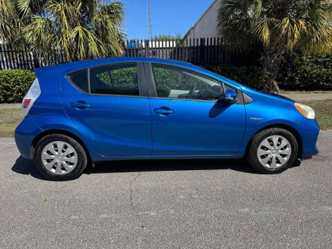 2013 Toyota Prius c Two
