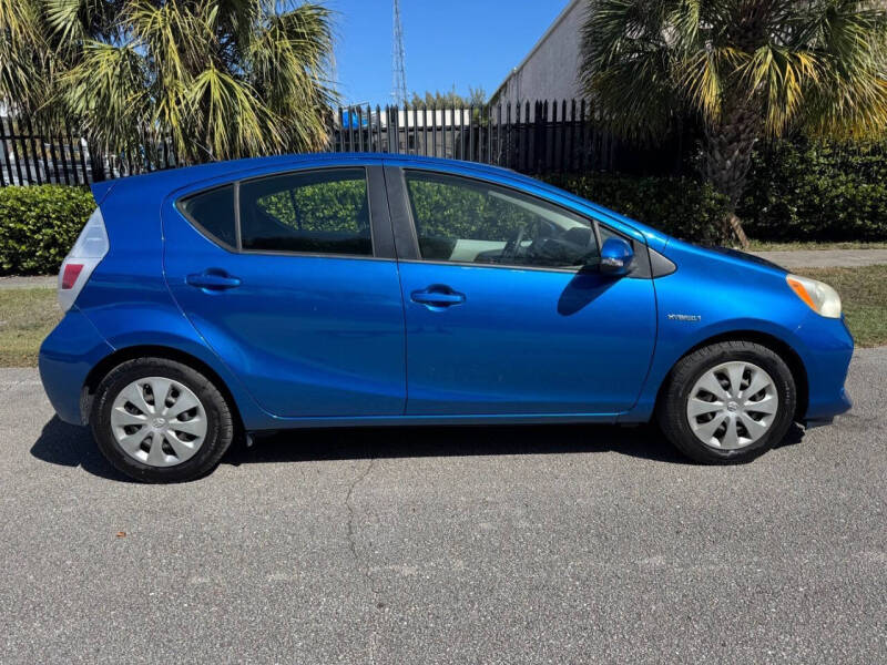 2013 Toyota Prius c Two