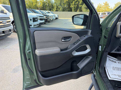 2022 Nissan Frontier SV