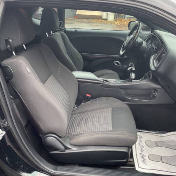 2019 Dodge Challenger SXT