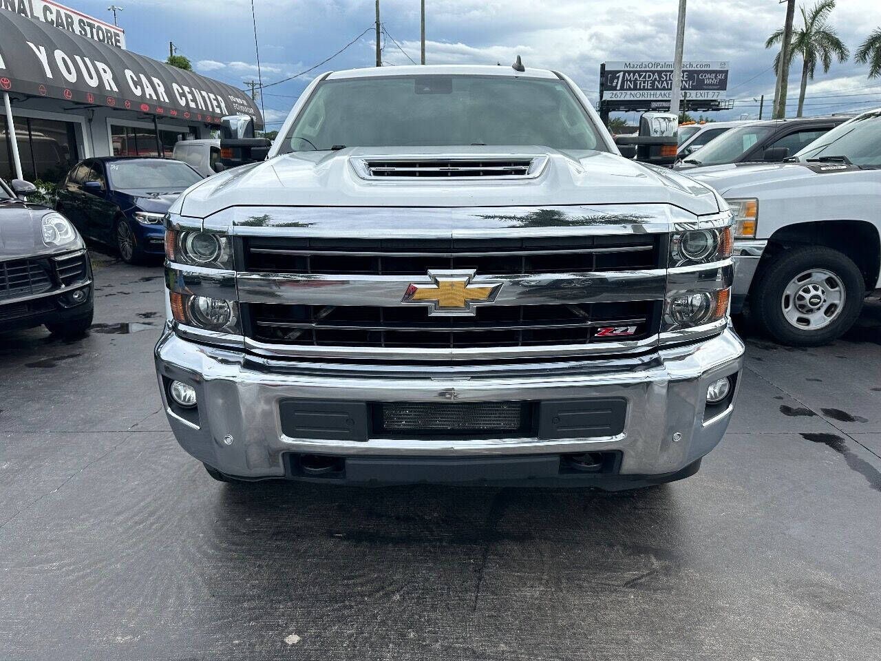 2019 CHEVROLET Silverado HD Pickup - $39,900
