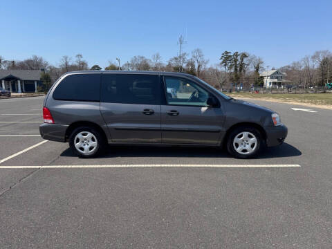 2004 Ford Freestar S
