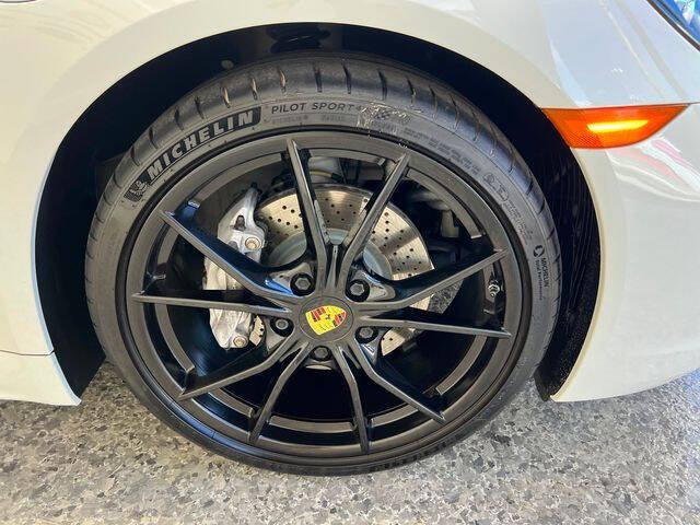 2019 Porsche 718 Cayman