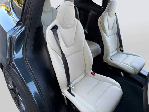 2023 Tesla Model X Standard Range
