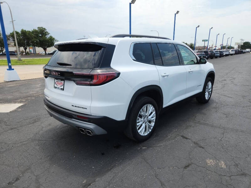 2024 GMC Acadia Elevation