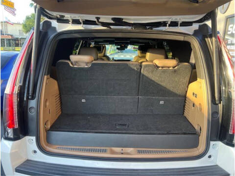 2018 Cadillac Escalade Platinum