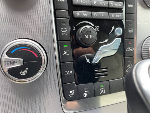 2017 Volvo V60 Cross Country T5 Premier