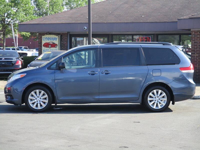 2014 Toyota Sienna LE 7-Passenger