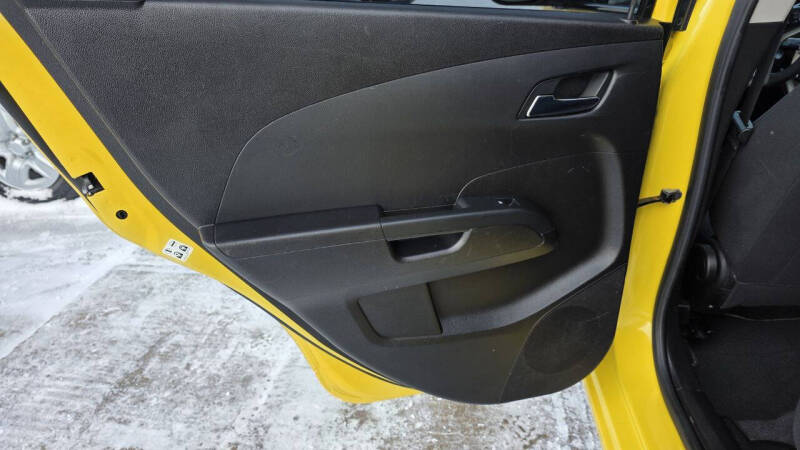 2016 Chevrolet Sonic LT Auto