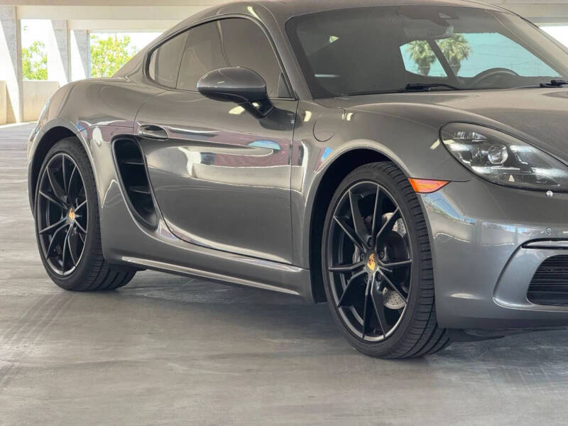 2019 Porsche 718 Cayman