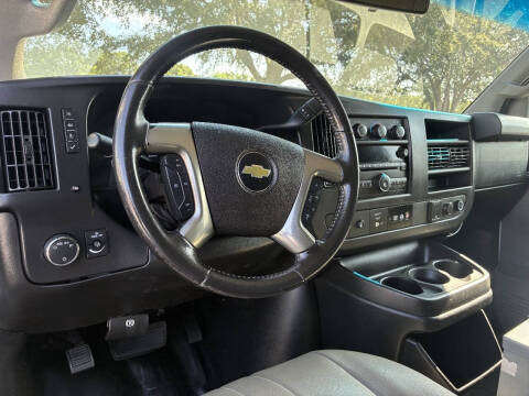2017 Chevrolet Express 3500