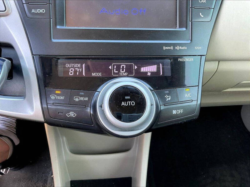 2013 Toyota Prius v Three