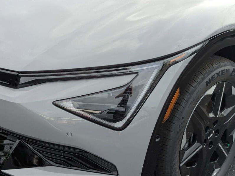 2026 Kia EV6 Wind