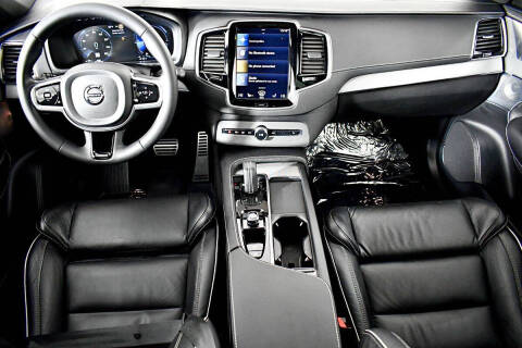 2022 Volvo XC90 Recharge T8 R-Design