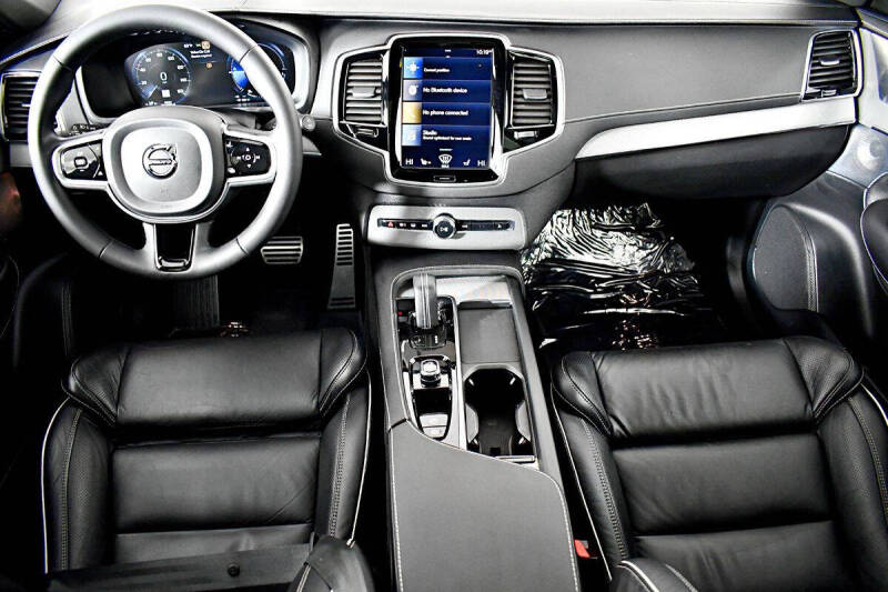 2022 Volvo XC90 Recharge T8 R-Design