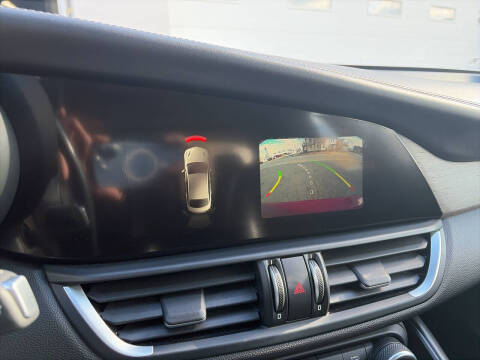 2017 Alfa Romeo Giulia Ti