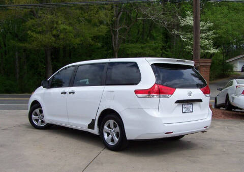 2013 Toyota Sienna L 7-Passenger