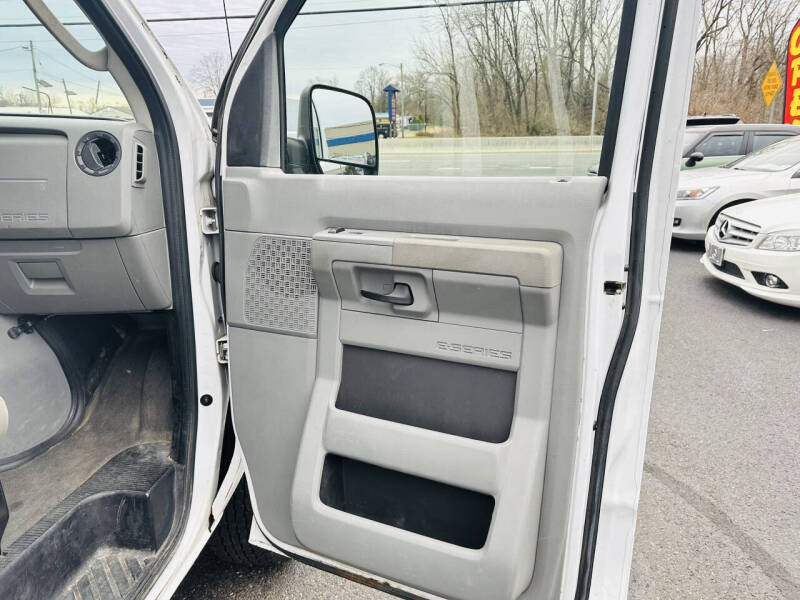 2013 Ford E-Series E-250